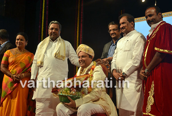 ಕನ್ನಡ ರಾಜ್ಯೋತ್ಸವವೆಂದರೆ ಬದ್ಧತೆಯ ಪರಾಮರ್ಶೆ: ಸಿದ್ದರಾಮಯ್ಯ